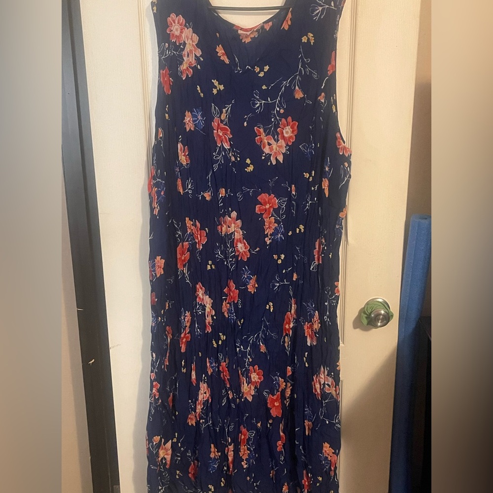 Floral Sleeveless Navy Dress